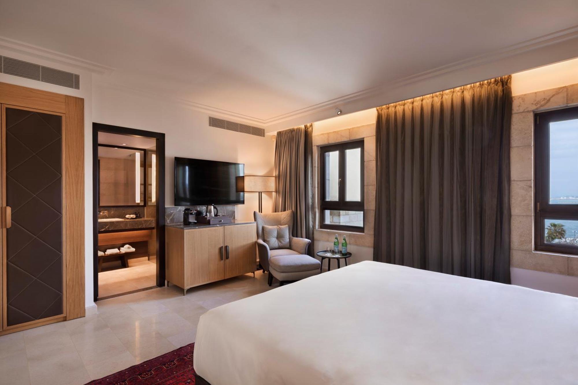 Premium Partial Sea View